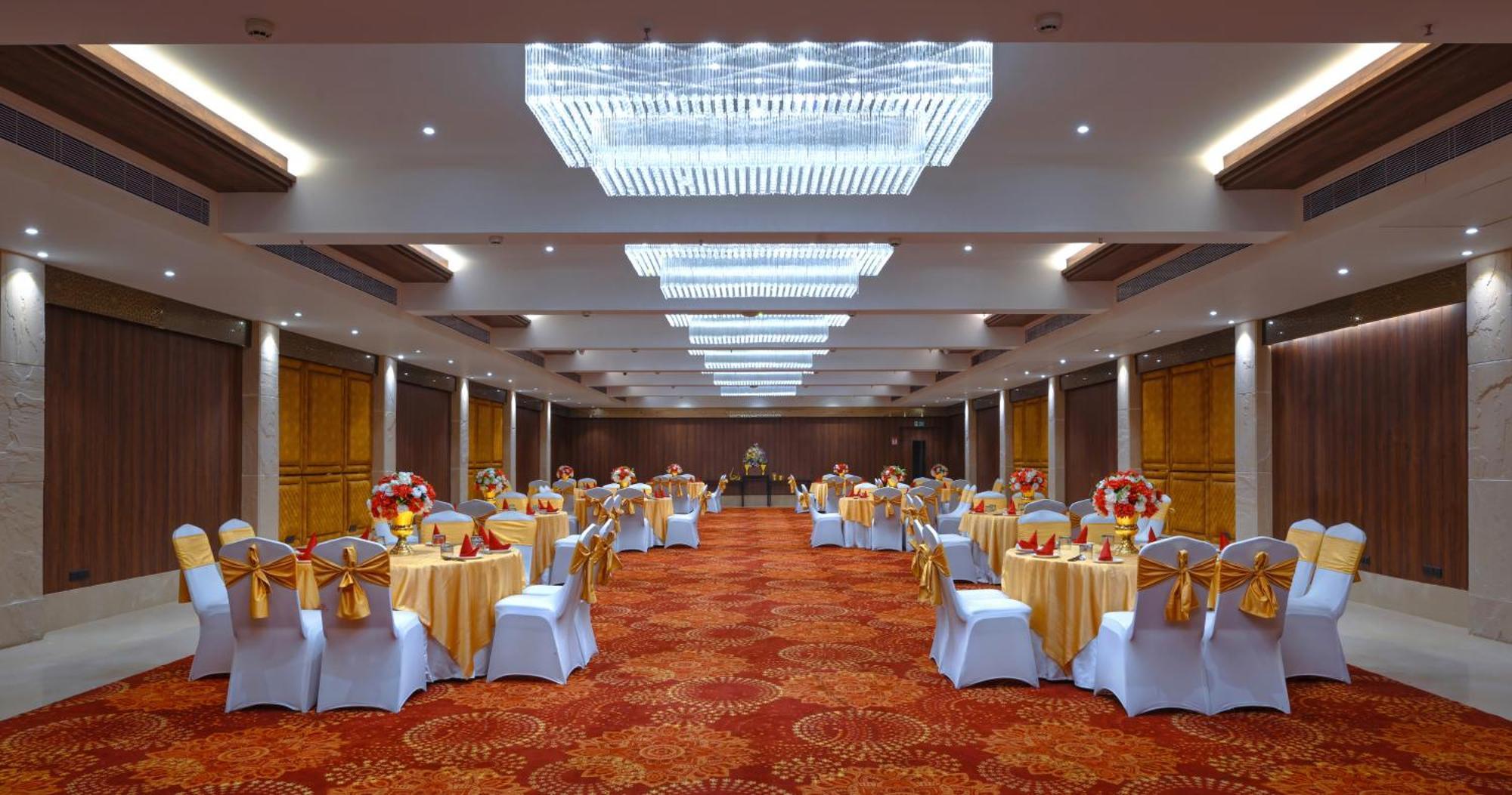 Royale Sarovar Portico Agra Agra  Eksteriør bilde